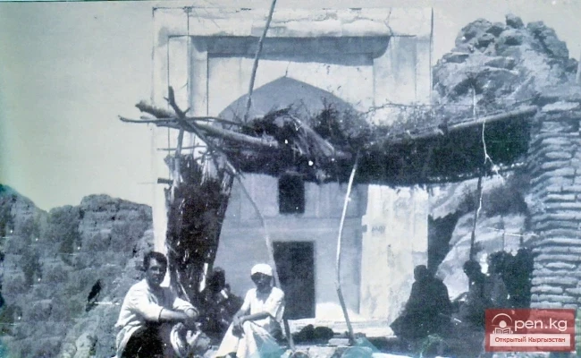 Single-Chamber Mosque of Takhti-Suleiman