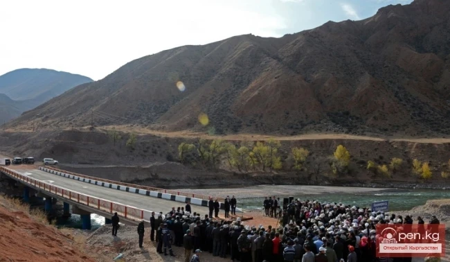 Суу жана мөңгүлөр