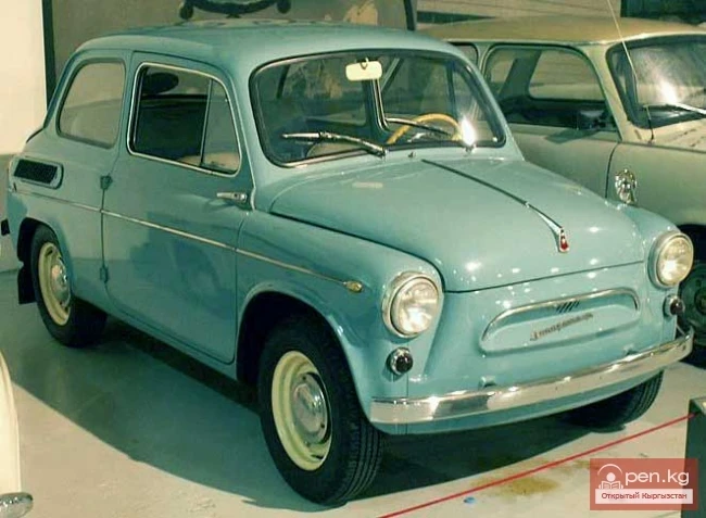 Ретро унаалардын көргөзмөсү "Тирүү тарых"