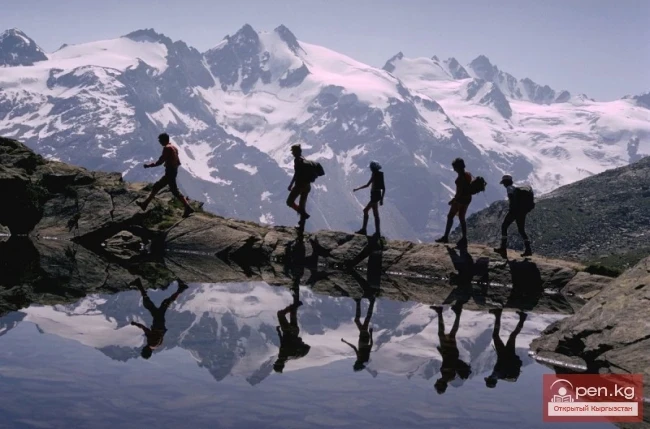 Mountain hiking routes by regions of the republic