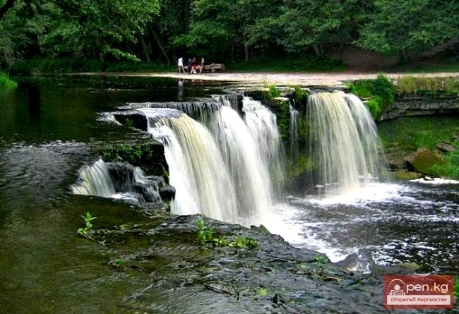 Why does the republic need tourism?