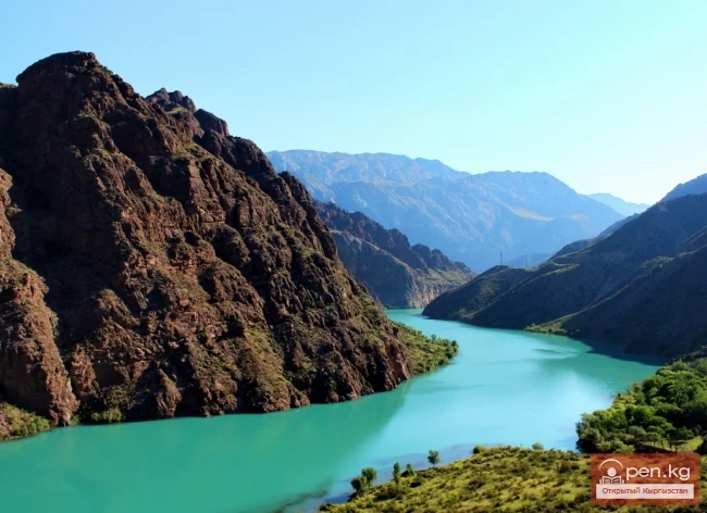 Кто превращает реку Нарын в сточную канаву?