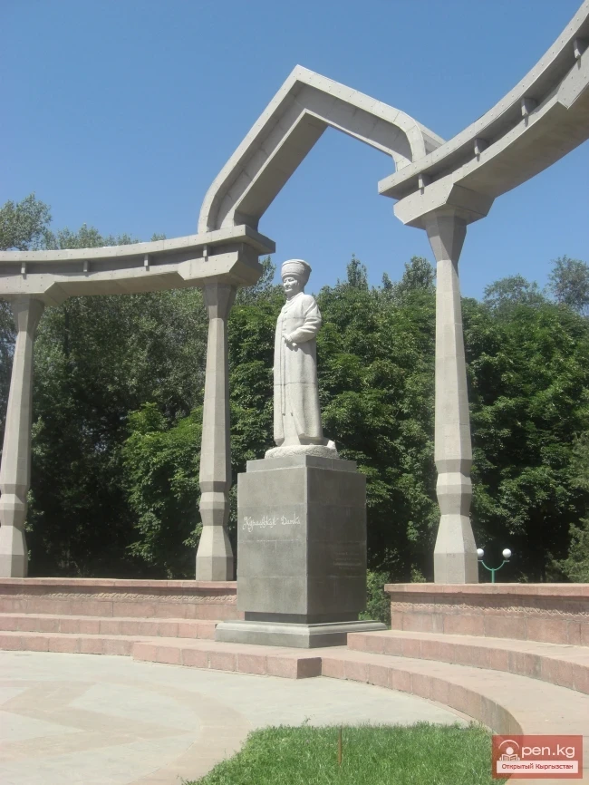 Кыргызстандык устаттардын эмгектериндеги станковая композиция