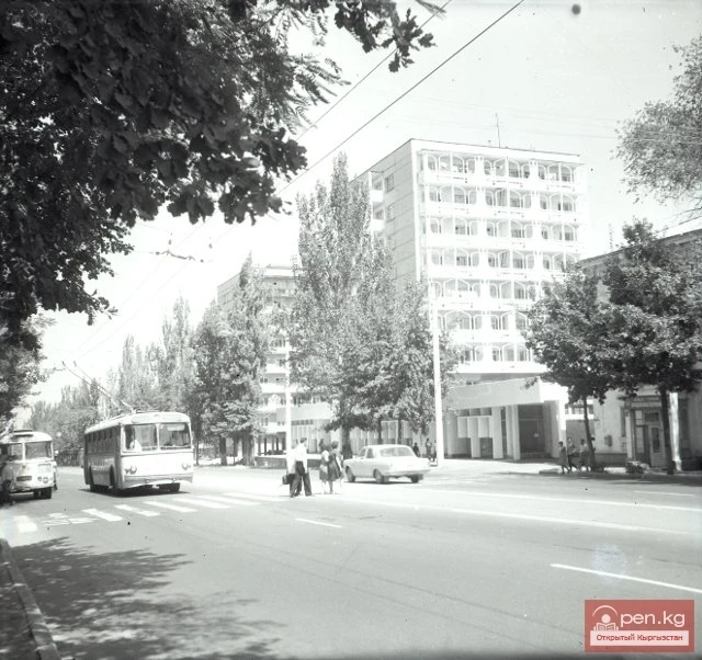 АЙДАРБЕКОВ Эдил