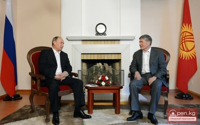Путин жана Атамбаев Кыргызстанды ТСке кошулуу процессин талкуулашты