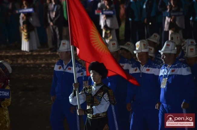 Бүткүл дүйнөлүк кочмондор оюндарынын биринчи ачылыш аземи (Сүрөт)