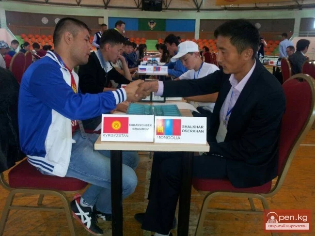 Тогуз коргоол: В ½ финала встретятся Кыргызстан-1 – Алтай, Кыргызстан-2 – Казахстан