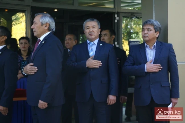 17-октябрь 2014-жылы “Манас” аэропортунда Кыргыз Республикасынын МТиК министринин алдында “Аэронавигация” мамлекеттик ишканасынын түзүлгөнүнө 17 жыл толуусуна арналган салтанаттуу иш-чара өттү