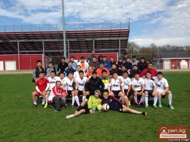 Кыргыздар Чикагода түнкү жана таңкы адамдарга бөлүнөт - түндүк жана түштүккө эмес