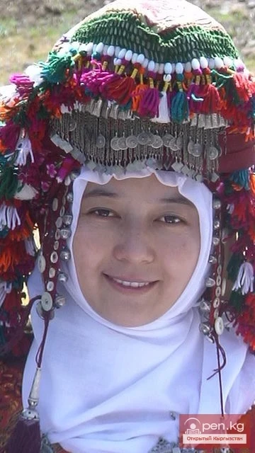 Элечек — аялдардын баш кийими