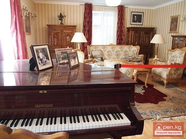 Чынгыз Айтматовдун үй-музейине баруу