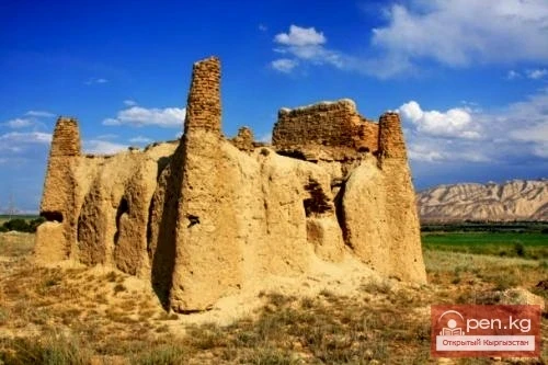 Gumbaz of Tylak and Atantai