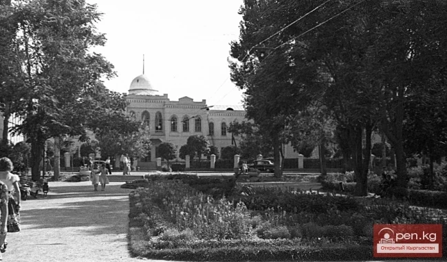Streets of Bishkek. On the New Names