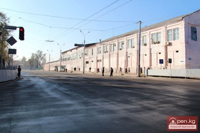 She Lives in the Hearts of People. St. B. Beishenaliev.