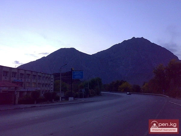 Гидростроительдер шаары — Кара-Куль