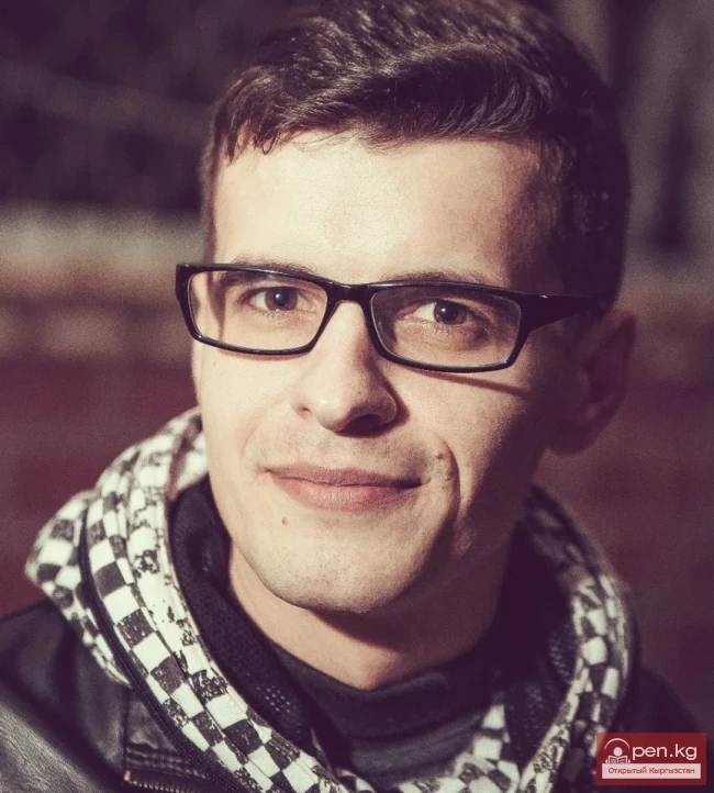 Поэт из Бишкека попал в Топ-20 лучших поэтов года портала ЛитКульт