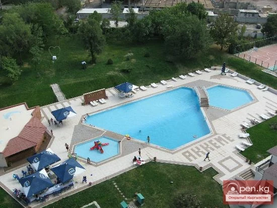 Open Pool of the "Ak-Keme" Hotel (Pinar)