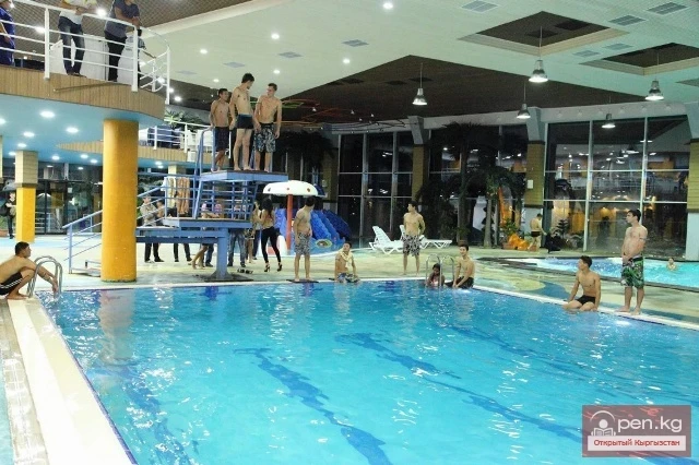 Бассейн в развлекательном комплексе «Ала-Тоо»