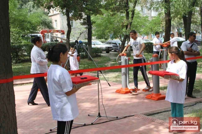Street exercise equipment in Bishkek