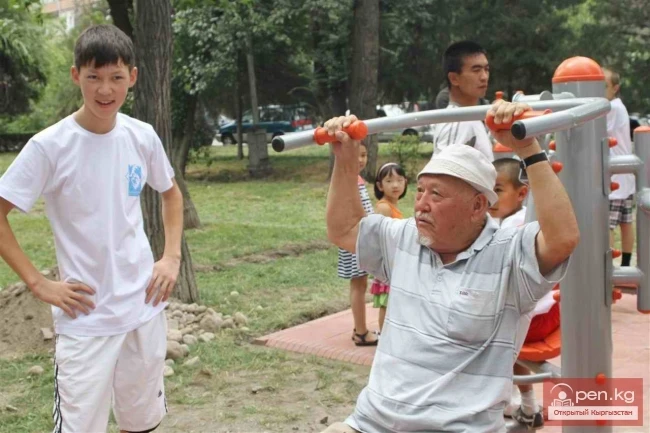 Street exercise equipment in Bishkek
