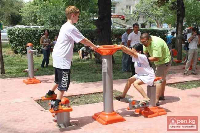 Street exercise equipment in Bishkek