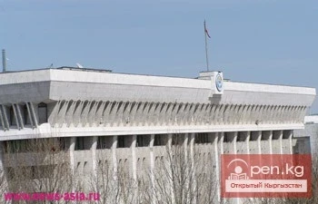 Уюлдуу кресло – КРдагы депутаттын иши үчүн эң зарыл буюм