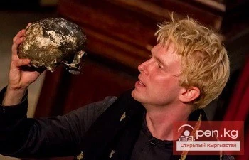 В Кыргызстане легендарный «Глобус» поставит «Гамлета»