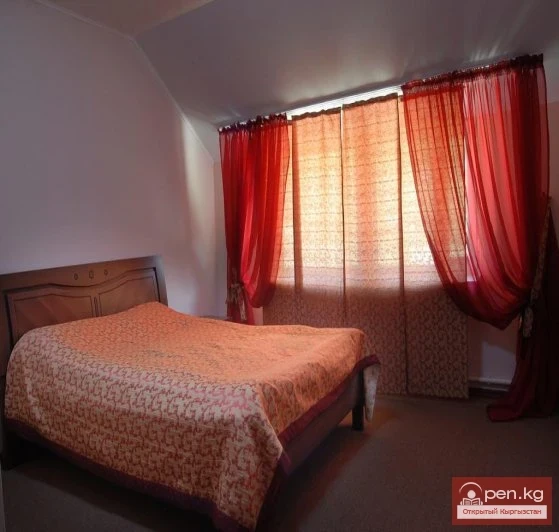 Горнолыжная база "Оруу-сай" переводится на кыргызский как:

"Оруу-сай" тоо лыжа базасы