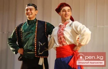 The Central Military District Song and Dance Ensemble Visited Kyrgyzstan