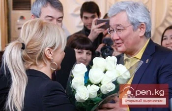 Солистка известной группы «Город 312» Светлана Назаренко получила звание «Почетного гражданина Бишкека»