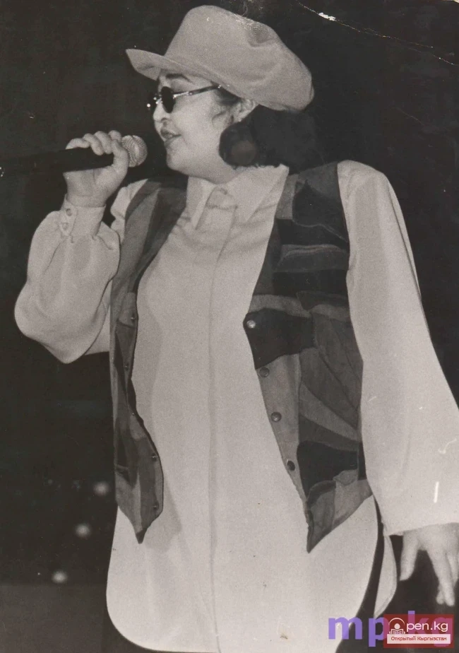 Гульнара Тойгонбаева: Жашоодо күлкү менен!