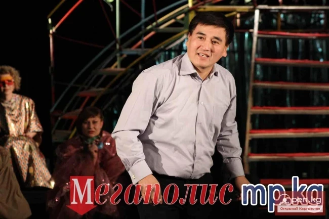 Орус драма театры 80 жылдыгын белгилейт