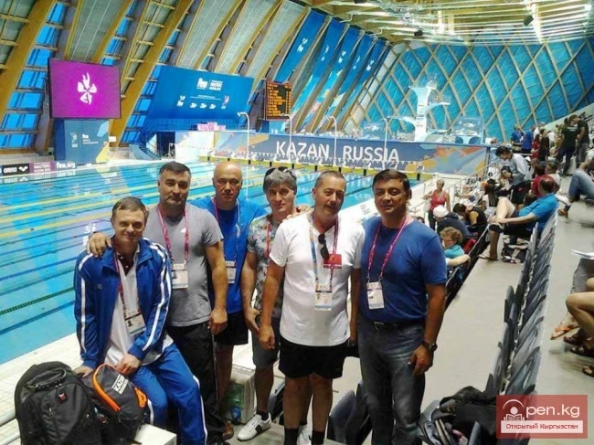 Жарым кылым сүзүүдө!