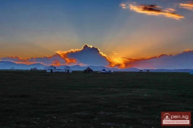 Кыргызстандын көлдөрү. 2017-жылдагы Влад Ушаковдун сүрөтү