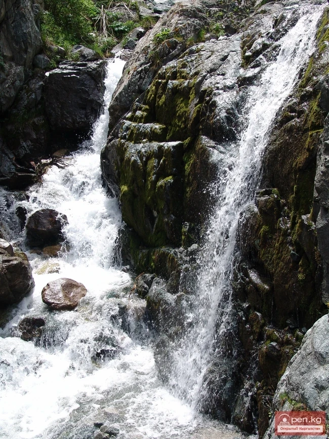 Кыргызстандын тоолору. Сүрөт  Влад Ушаков