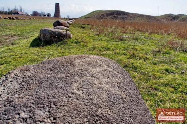 Бурана мунарасынын жанында табылган эстеликтер