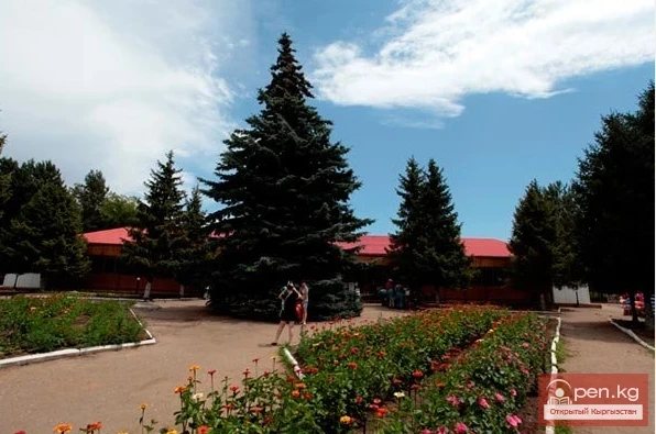 Dilorom Boarding House