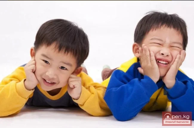 Эч качан бербейсиң