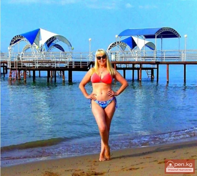 СССРдин секс-символу Ысык-Көлгө келди