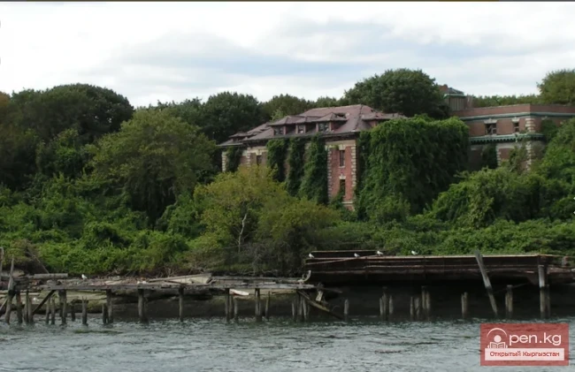“Closed” islands where tourists are prohibited from entering