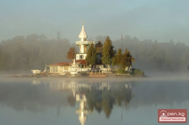 The smallest inhabited islands in the world