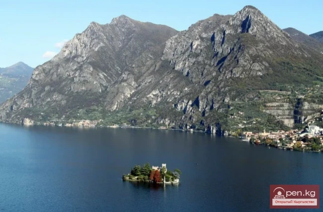 The smallest inhabited islands in the world