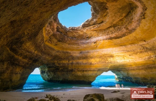 Unusual Beaches of the World