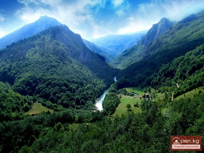 Дүйнөдөгү эң терең каньондор