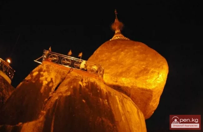 Балансирующие камни и скалы