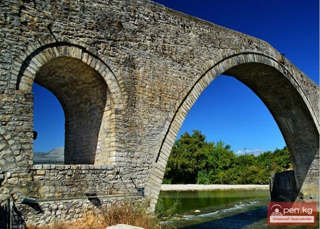 Италия жана Грециянын эски көпүрөлөрү