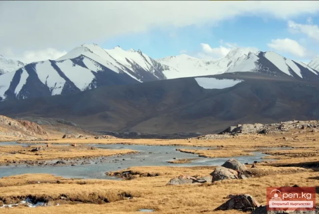 The title translates to "Ak-Shiyrak Ridge."