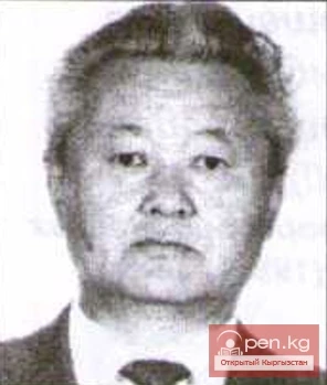 The title "Шаршекеев Озгоруш" translates to "Sharshekeev Ozgorush" in English.