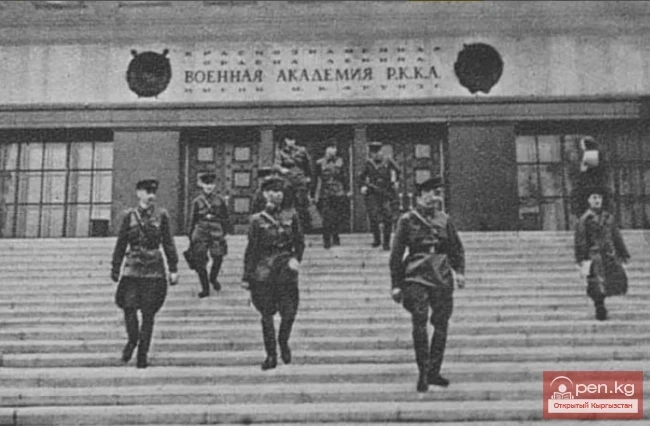 Улуу Ата Мекендик согуштун баатыры кыргызстандык Калашников Николай Семёнович