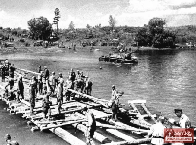 Улуу Ата Мекендик согуштун баатыры кыргызстандык Калашников Николай Семёнович